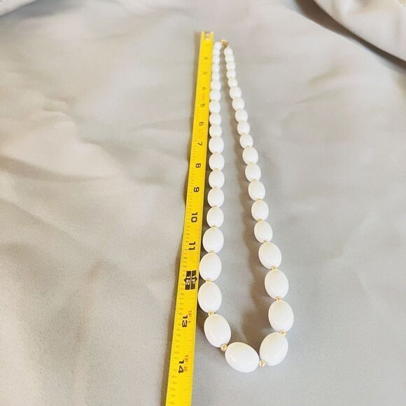 Vintage Monet Necklace White Gold Beaded Beads Strand ￼￼ 28” Gold Clasp 4507 - Picture 13 of 14